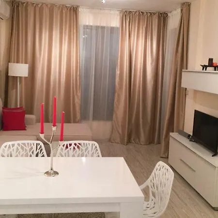 2 Bedroom In South Bay Lägenhet