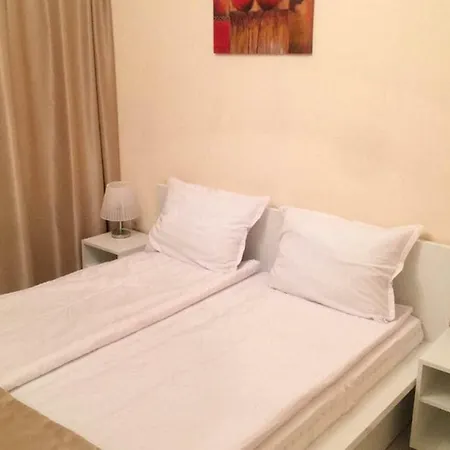 2 Bedroom In South Bay Lägenhet
